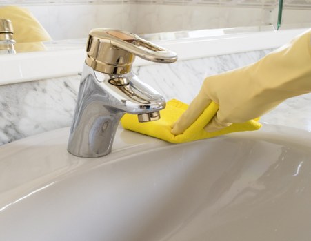 Deep cleaning carpets in a Fulham property to remove dirt and stains